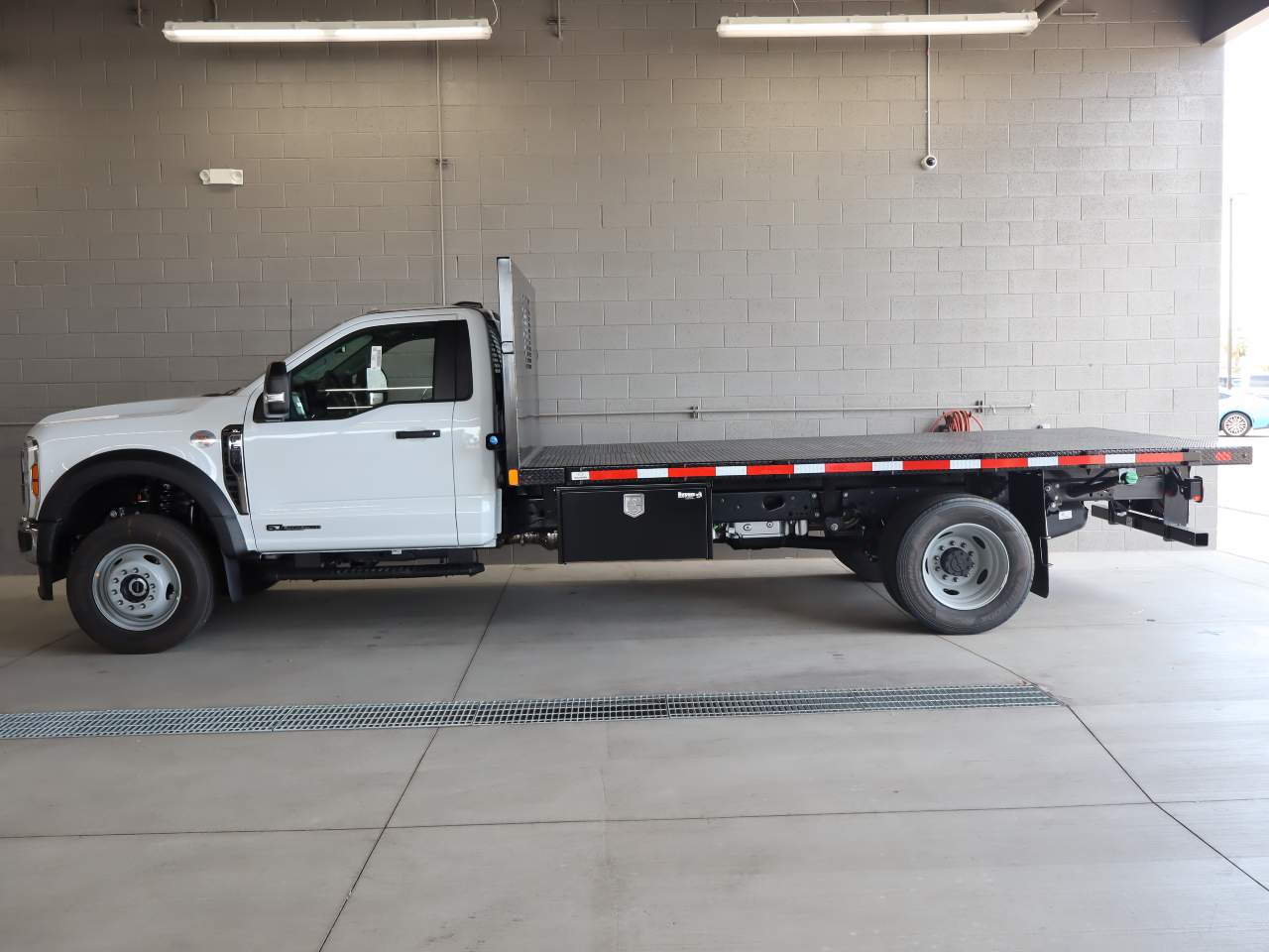 2025 Ford F-600 Super Duty Chassis