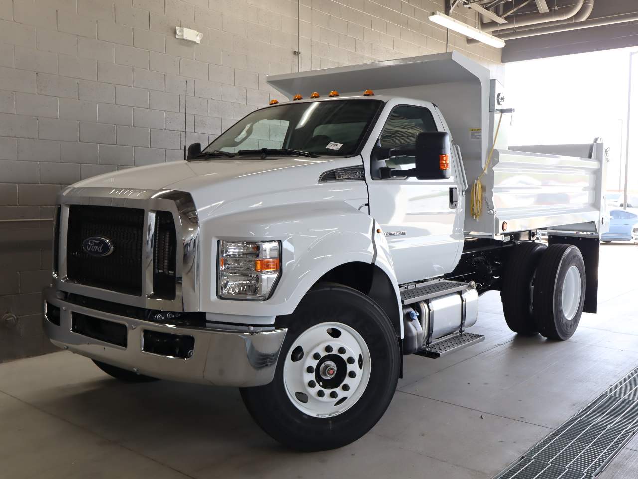 2027 Ford F-650 Super Duty Chassis