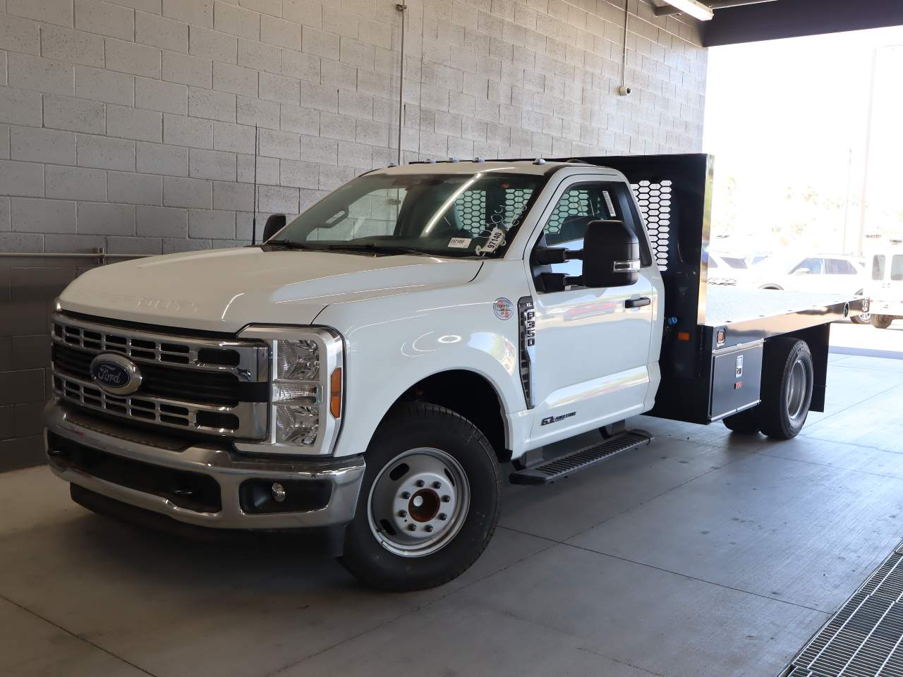 2025 Ford F-350 Super Duty Chassis
