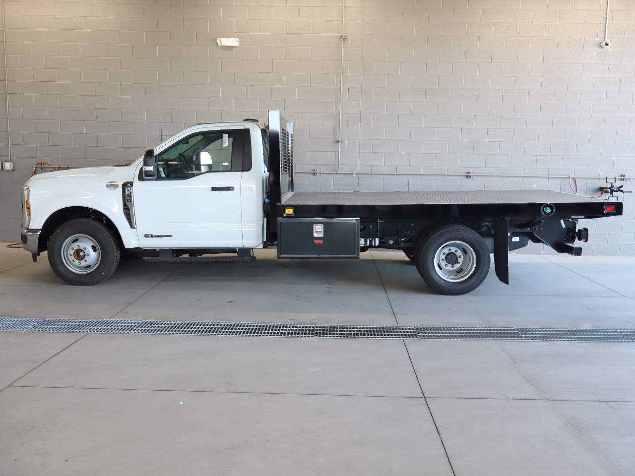 2025 Ford F-350 Super Duty Chassis