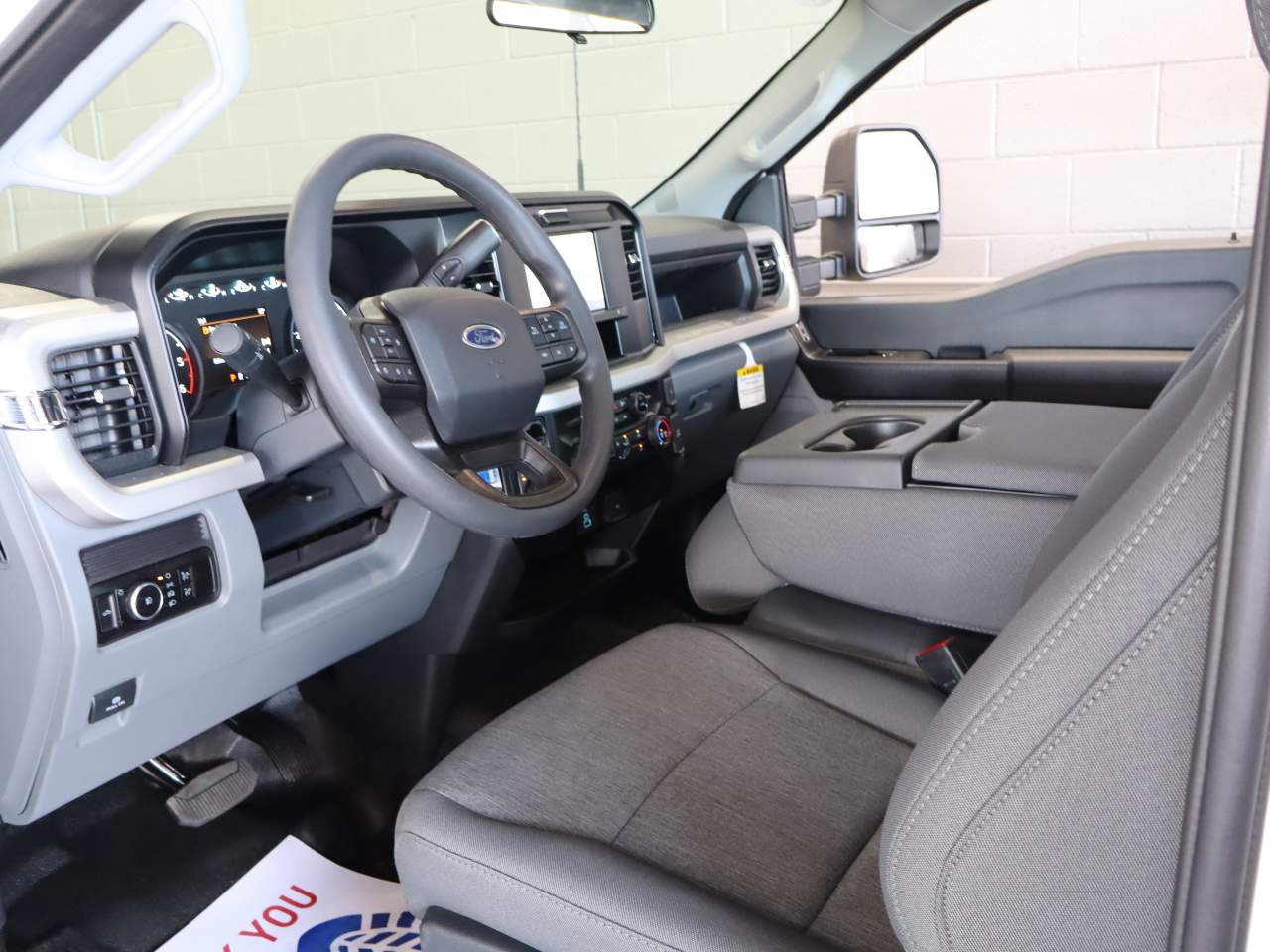 2025 Ford F-350 Super Duty Chassis Cab XL - Photo 20