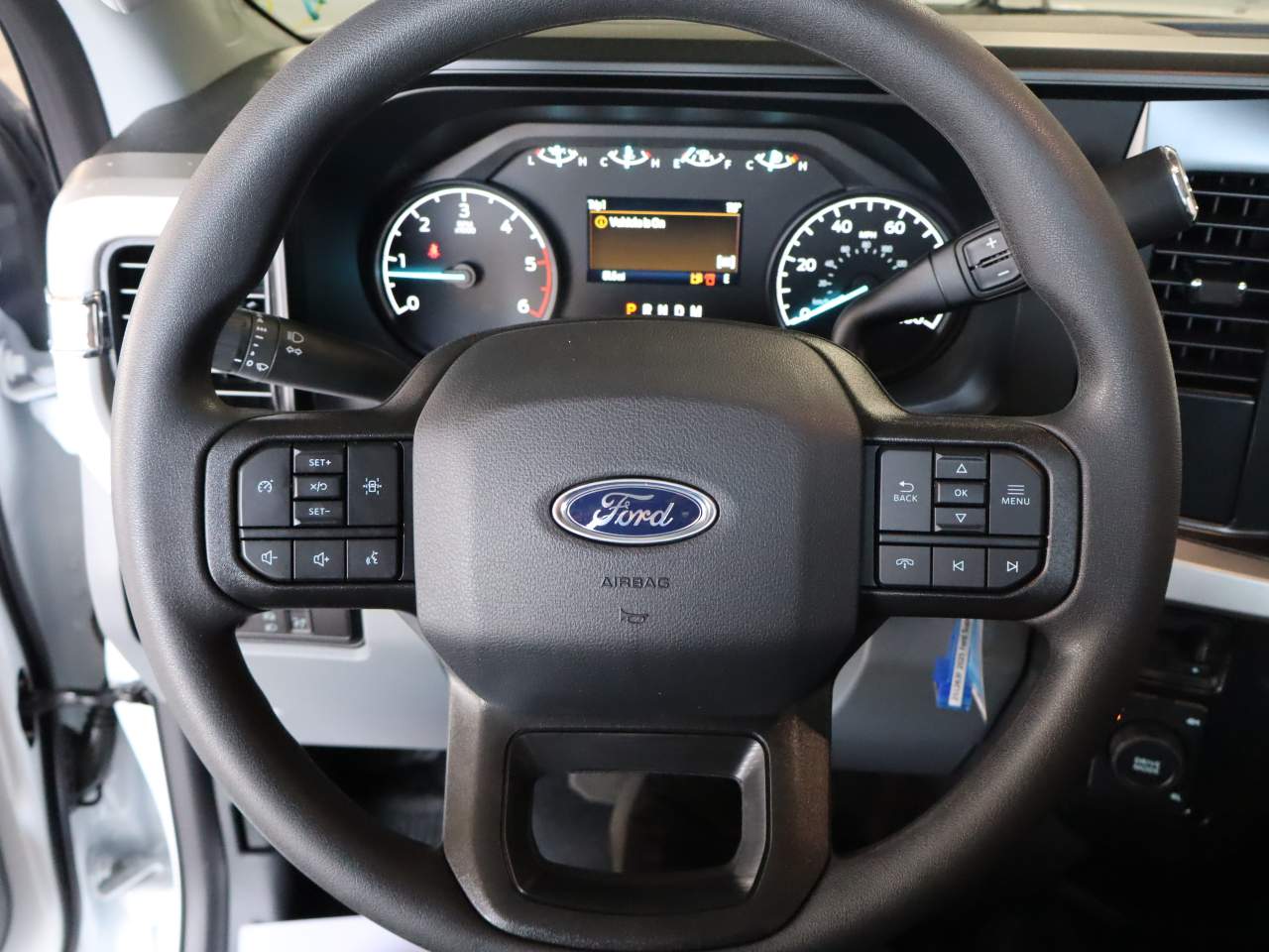 2025 Ford F-350 Super Duty Chassis Cab XL - Photo 22