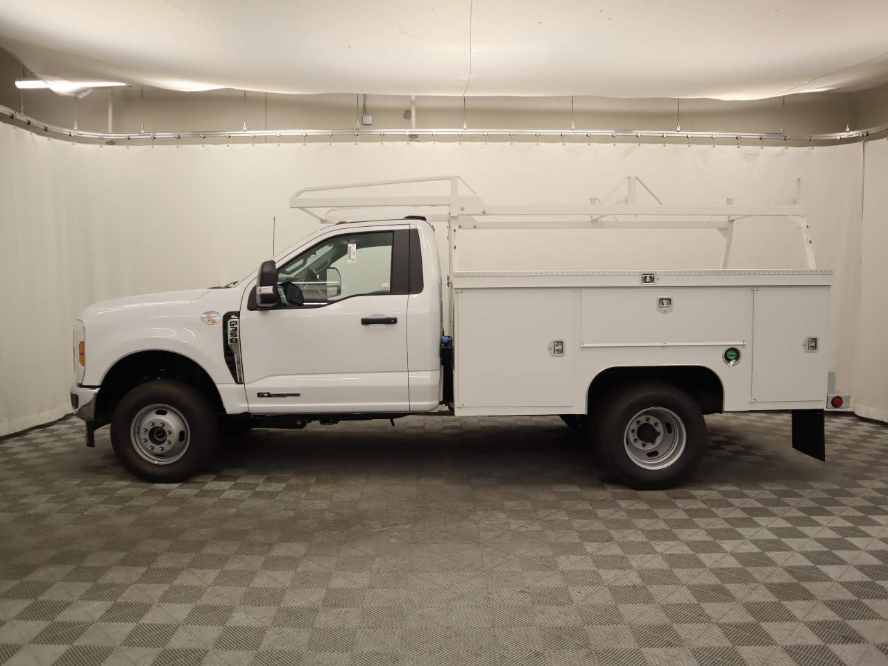 2024 Ford F-350 Super Duty DRW XL