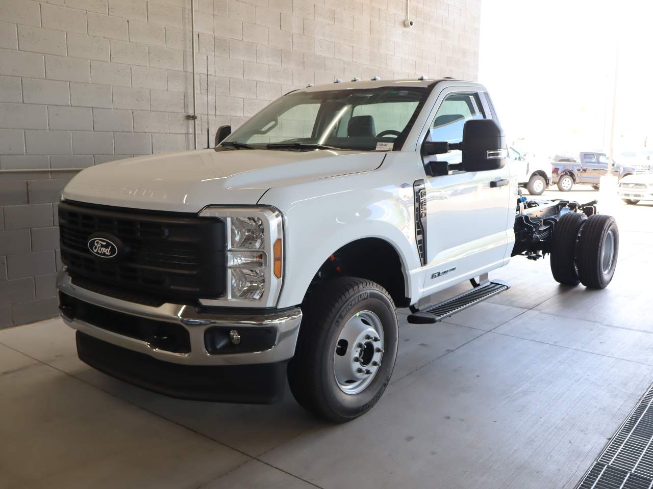 2027 Ford F-350 Super Duty Chassis