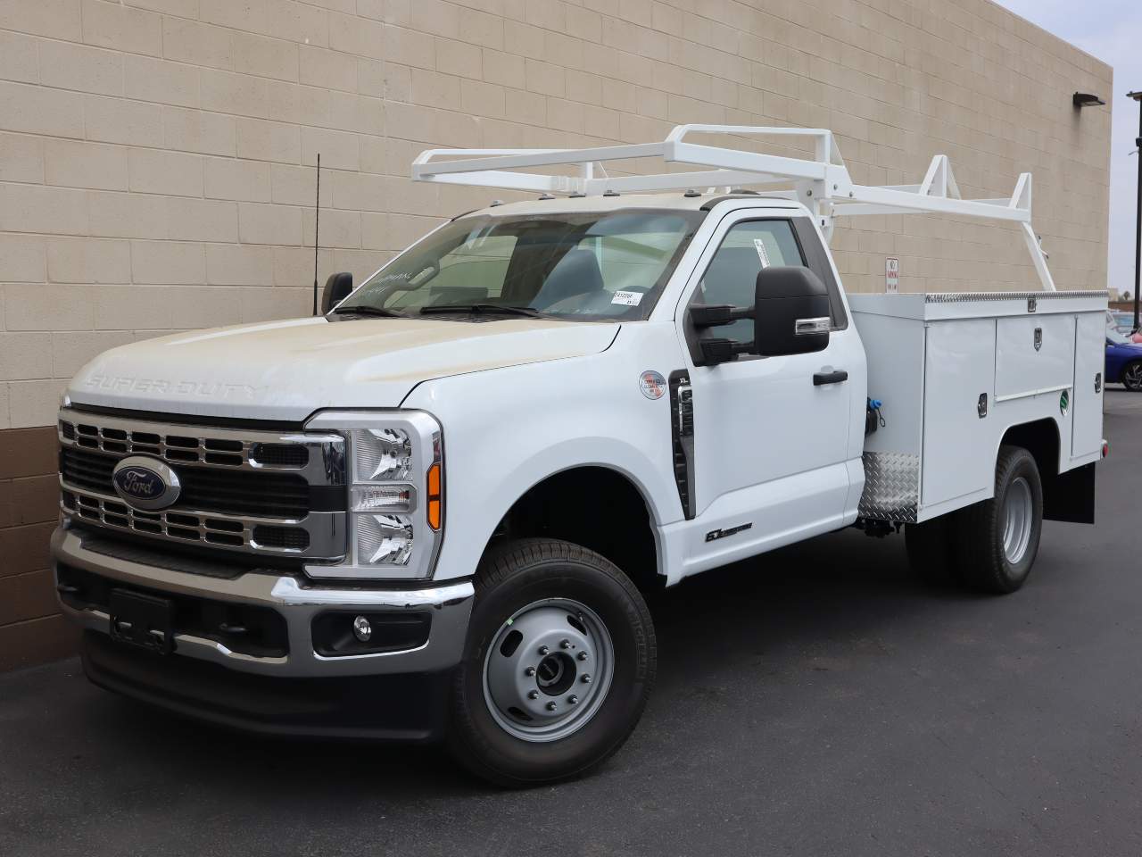 2024 Ford F-350 Super Duty DRW XL