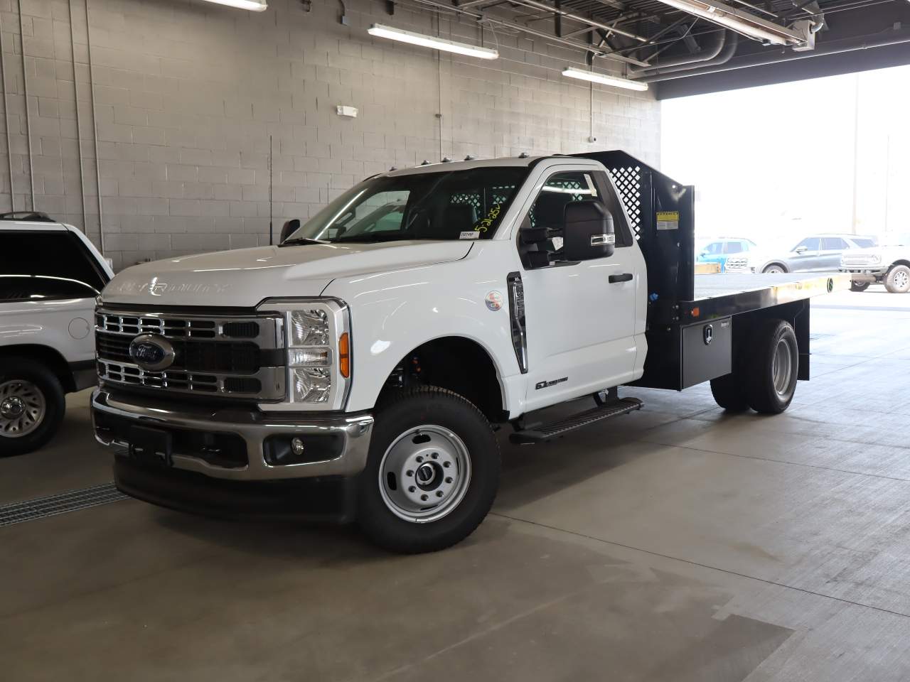 2025 Ford F-350 Super Duty Chassis