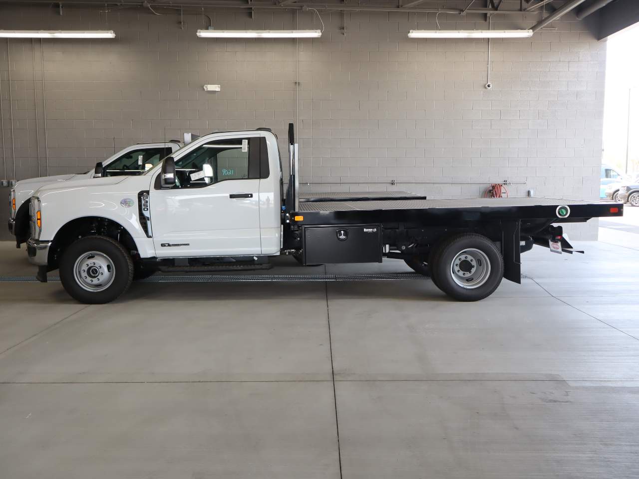 2025 Ford F-350 Super Duty Chassis