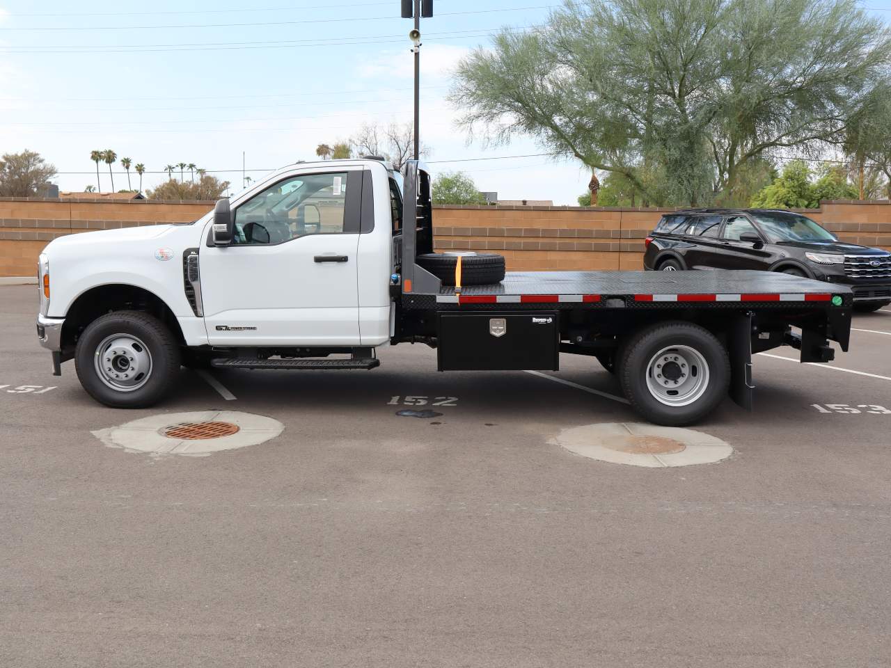 2025 Ford F-350 Super Duty Chassis