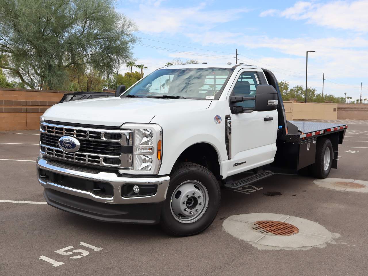 2025 Ford F-350 Super Duty Chassis