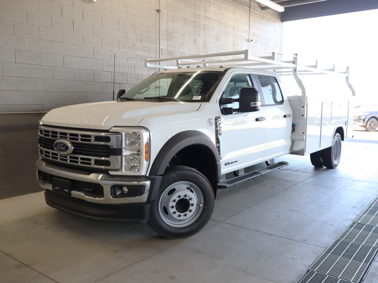 2026 Ford F-550 XL Crew Cab 203-In DRW's photo