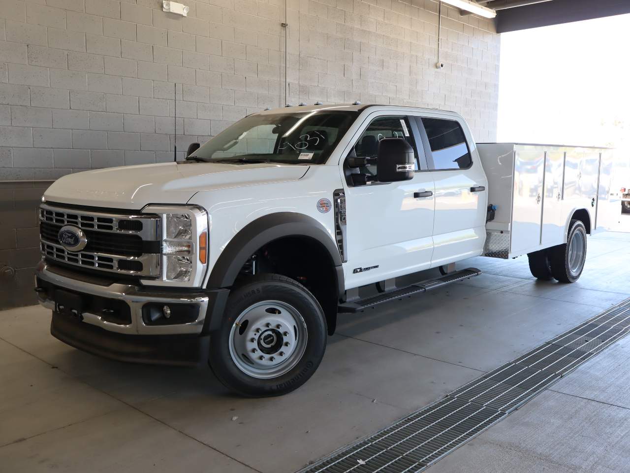 2026 Ford F-550 Super Duty Crew Cab Chassis