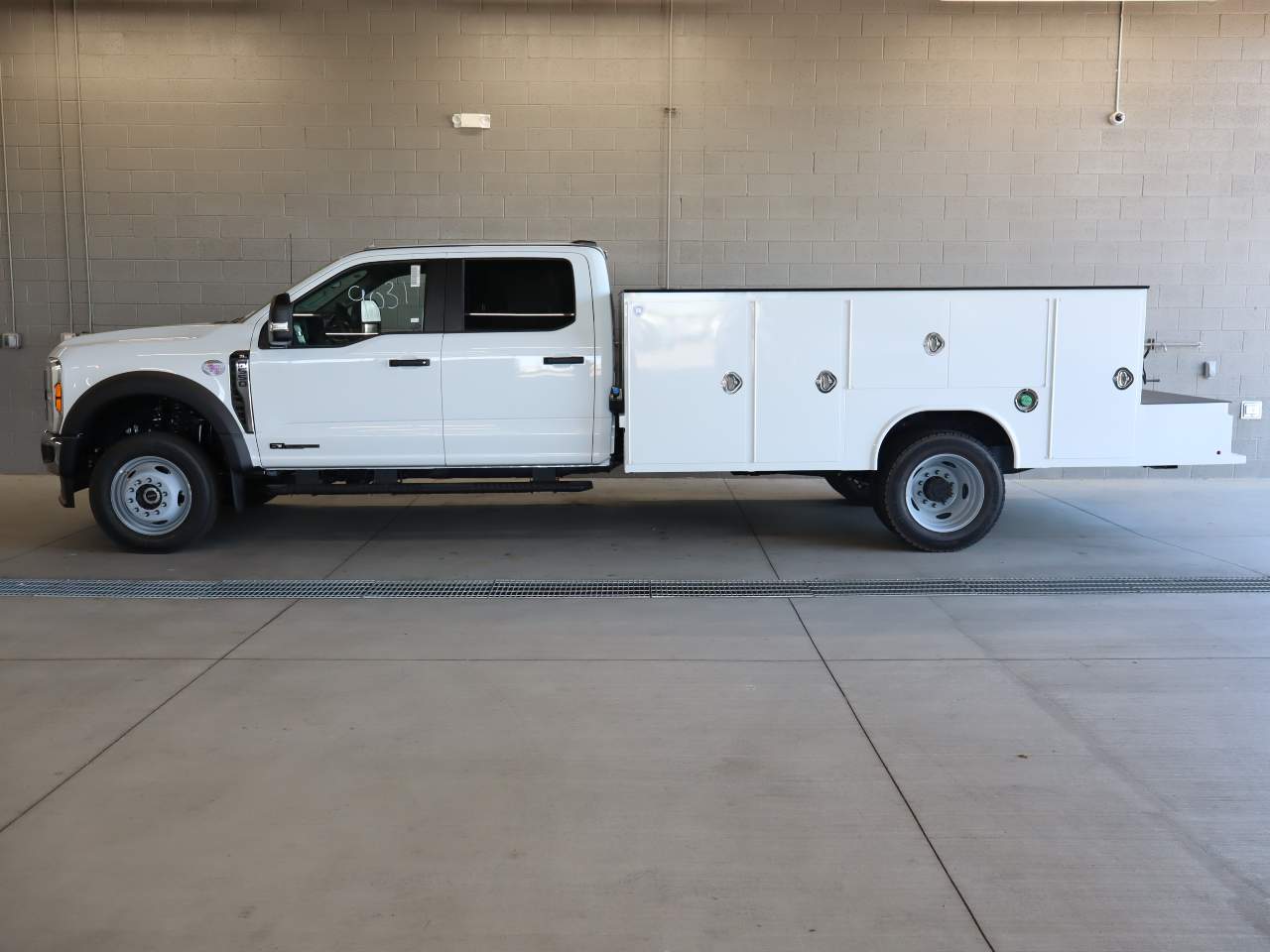 2026 Ford F-550 Super Duty Crew Cab Chassis