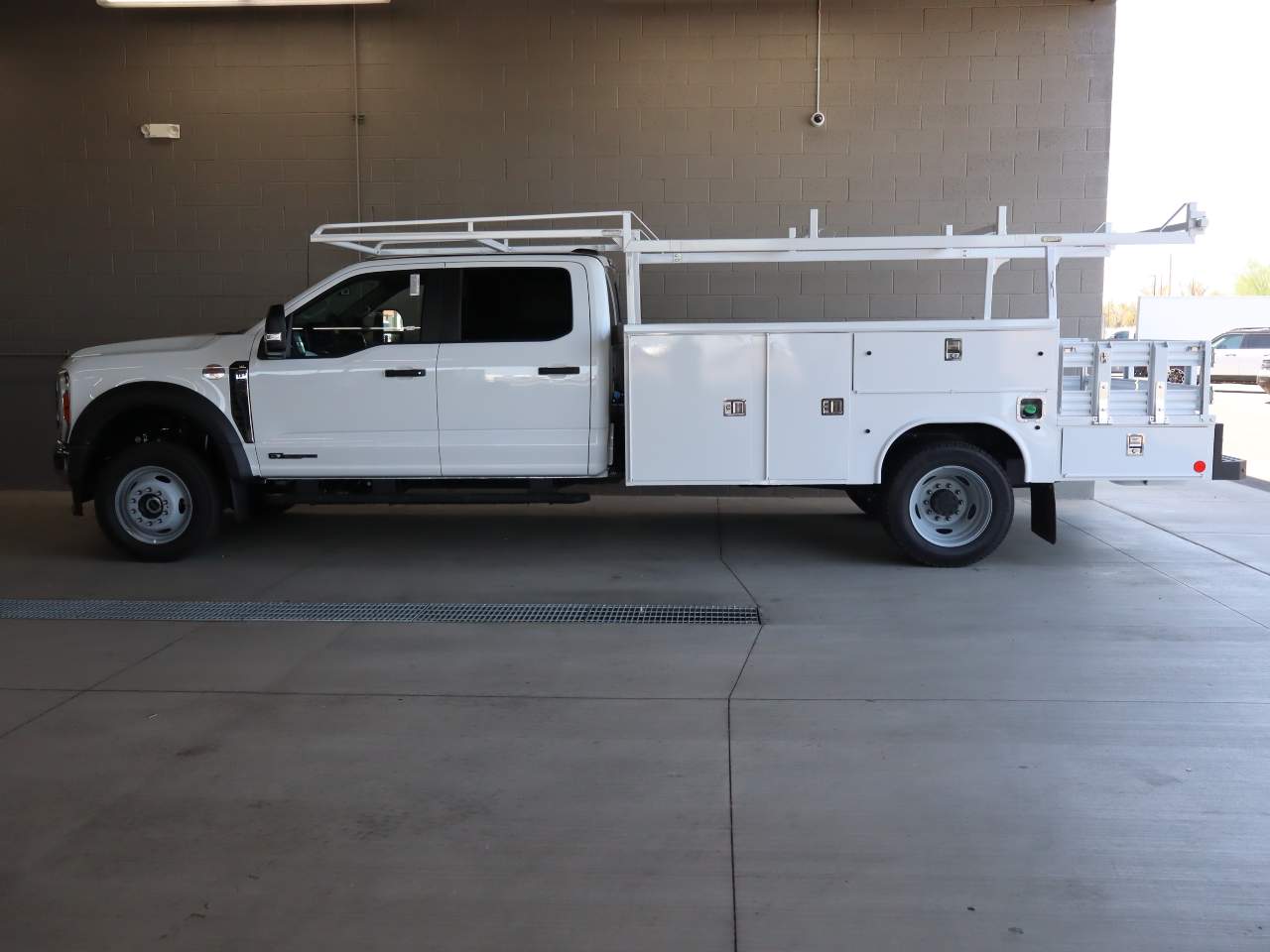 2026 Ford F-550 Super Duty Crew Cab Chassis