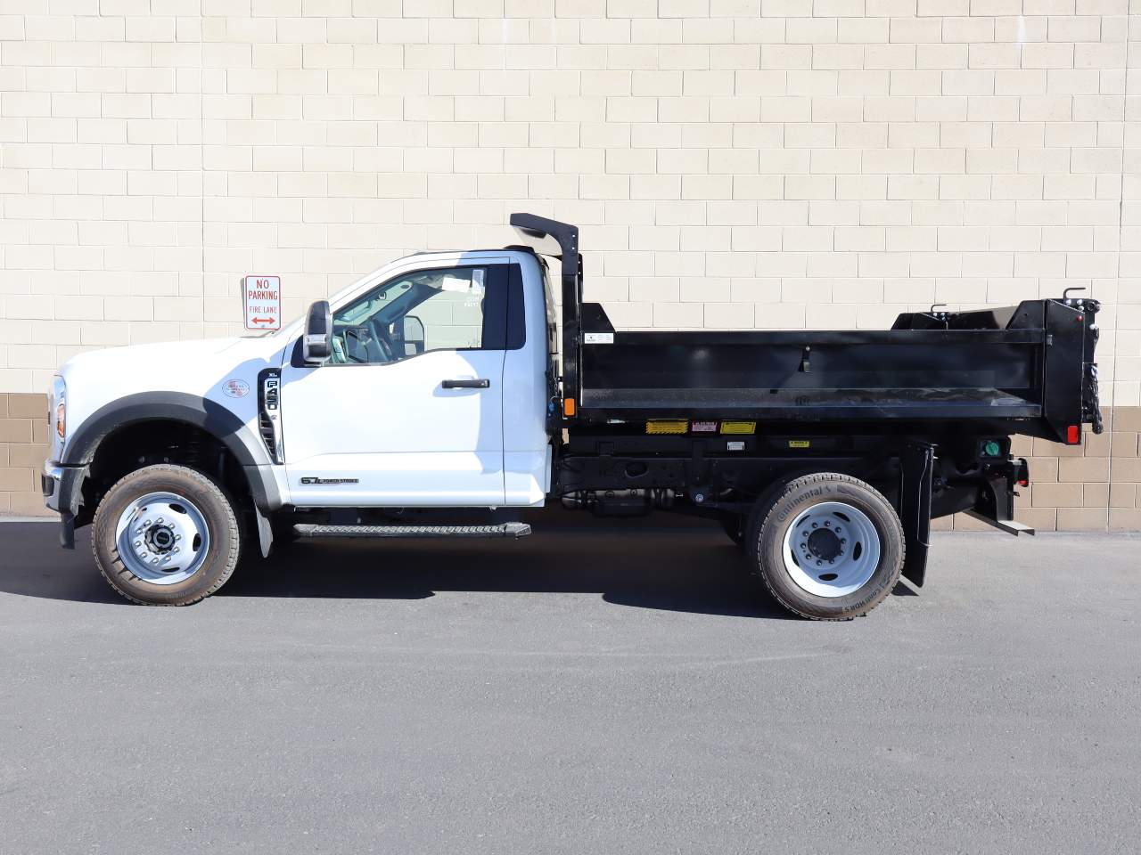 2024 Ford F-450 Super Duty Chassis