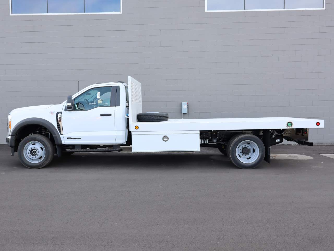 2024 Ford F-450 Super Duty Chassis