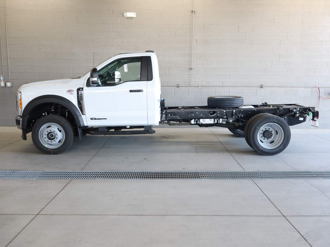 2026 Ford F-450 Super Duty Chassis