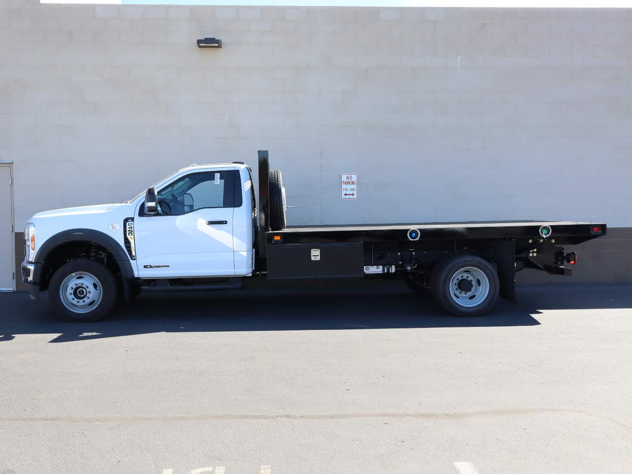 2024 Ford F-450 Super Duty Chassis