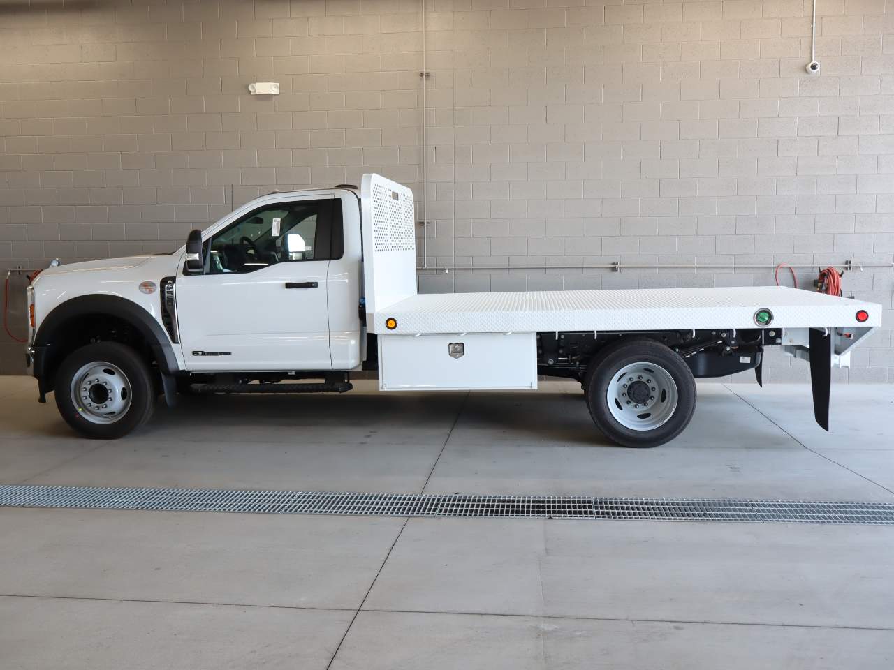 2025 Ford F-550 Super Duty Chassis