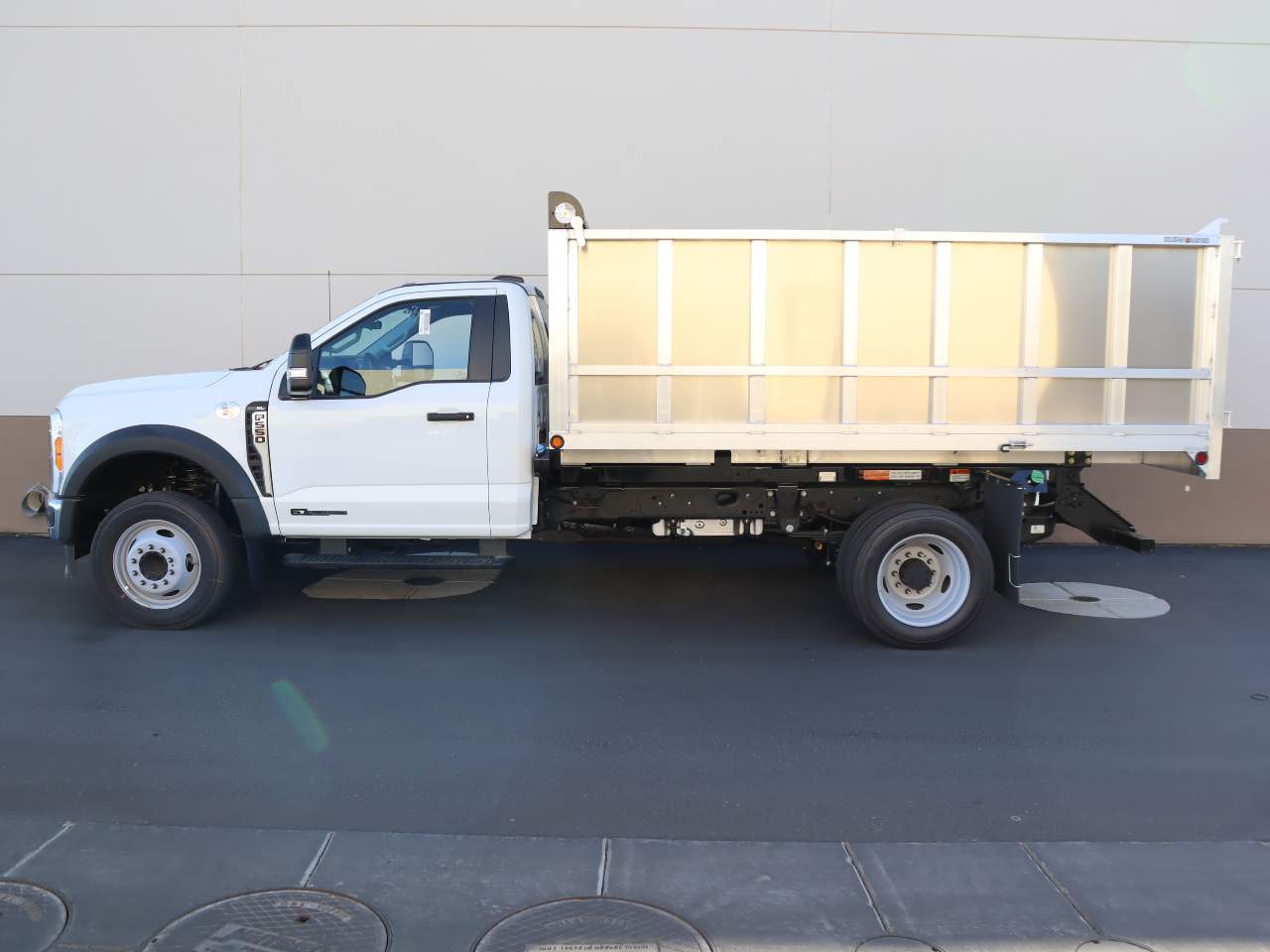 2023 Ford F-550 Super Duty Chassis