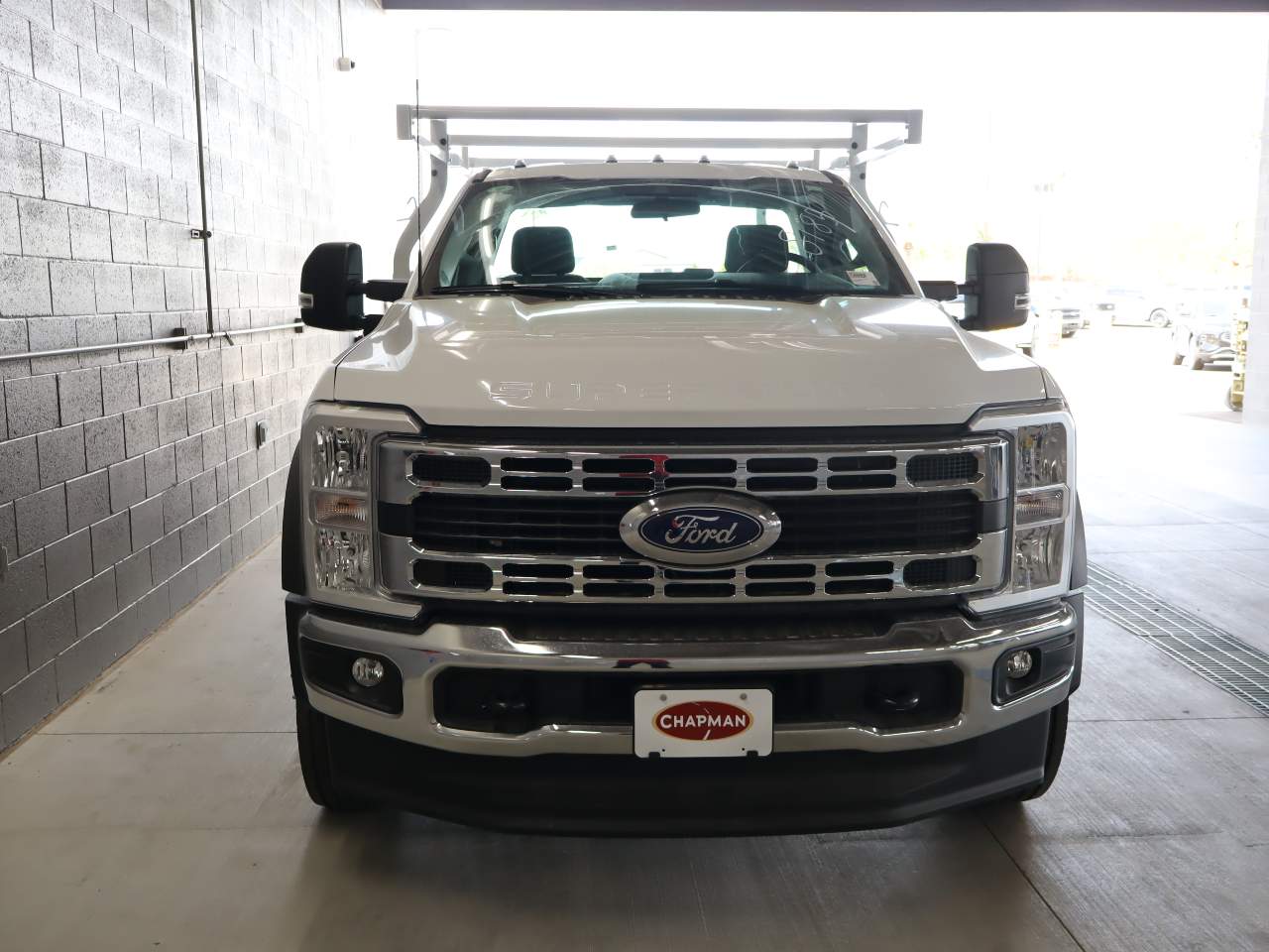 2025 Ford F-550 Super Duty Chassis Cab XL - Photo 4