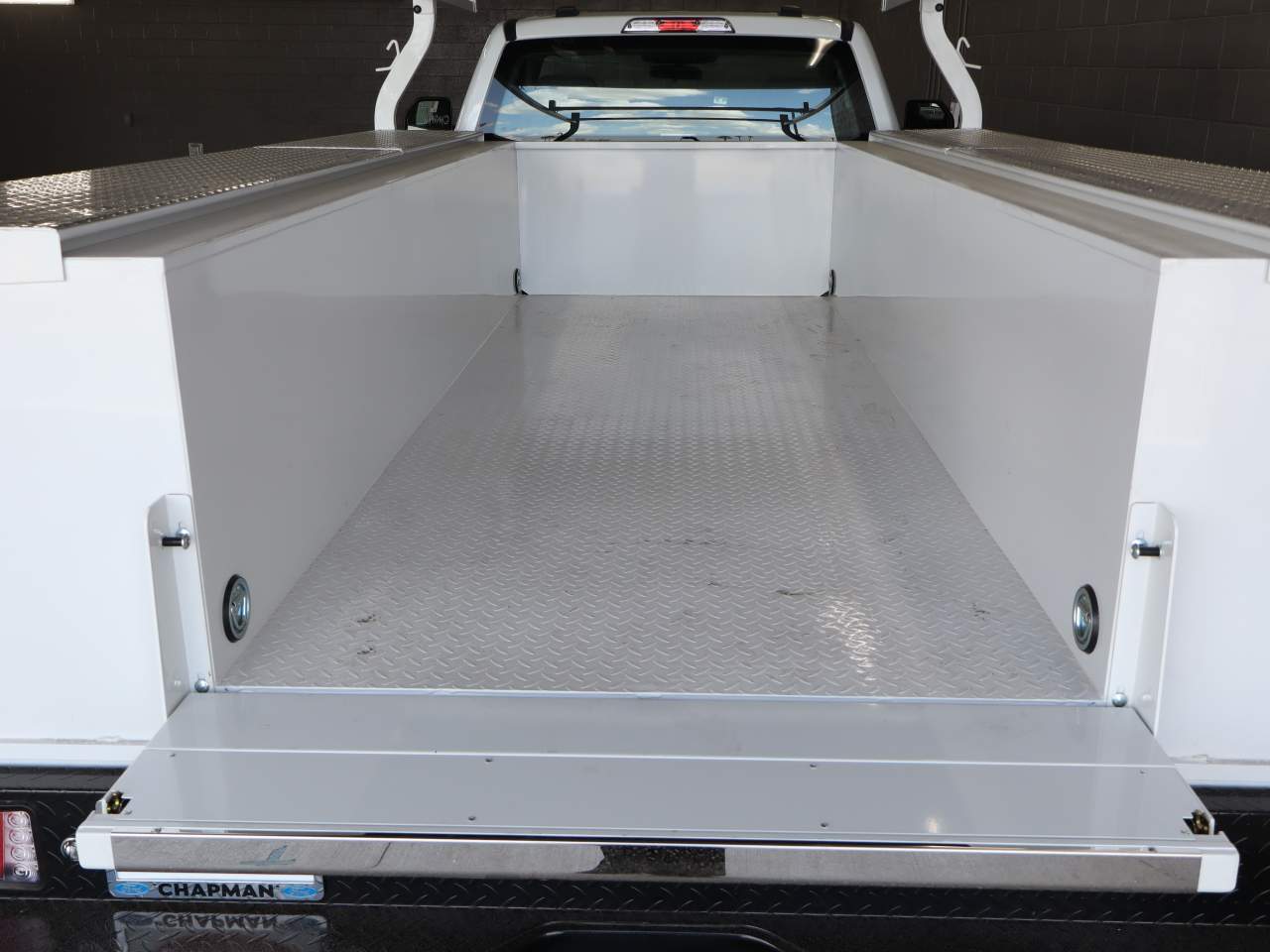 2025 Ford F-550 Super Duty Chassis Cab XL - Photo 6