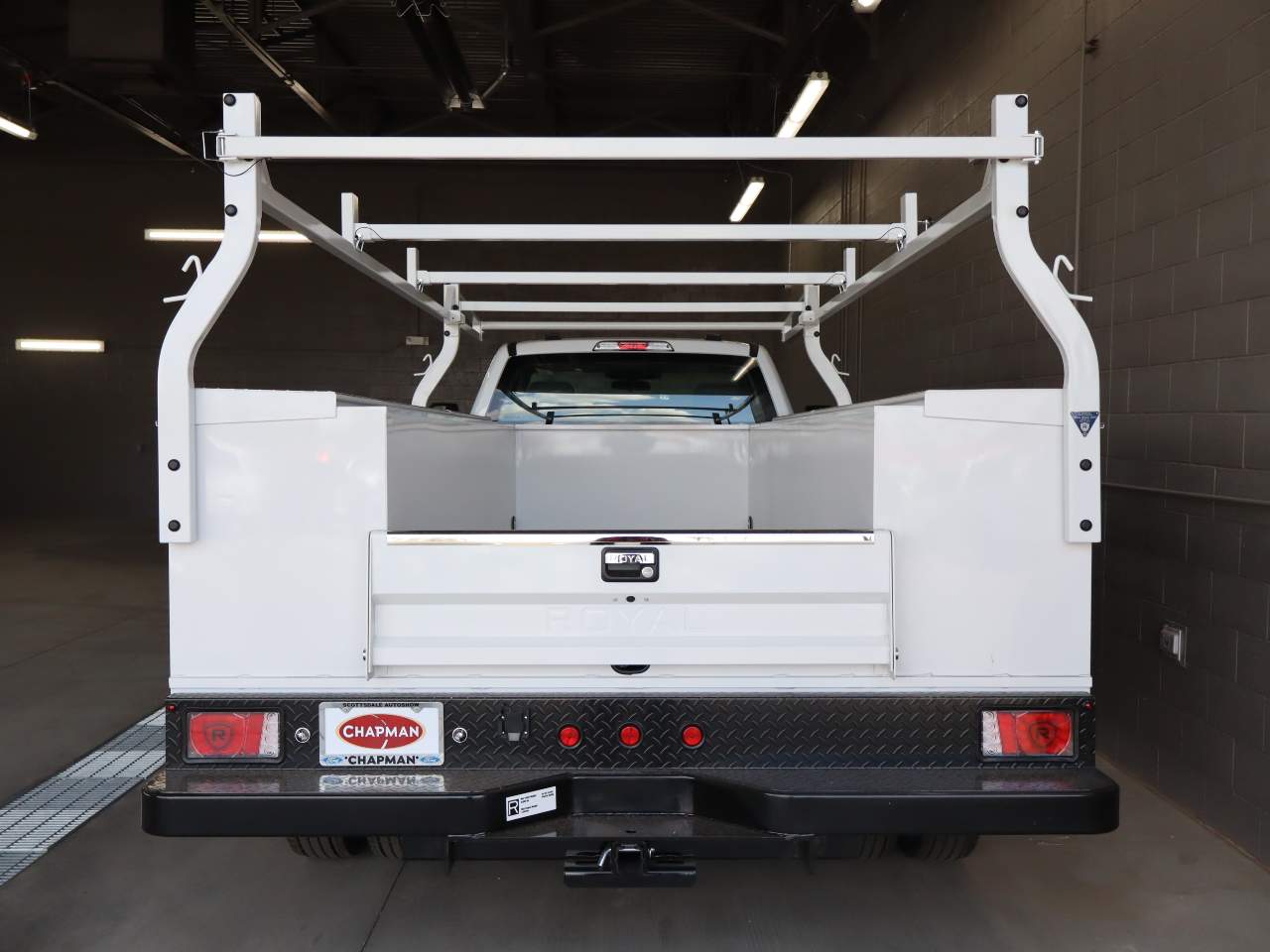 2025 Ford F-550 Super Duty Chassis Cab XL - Photo 5