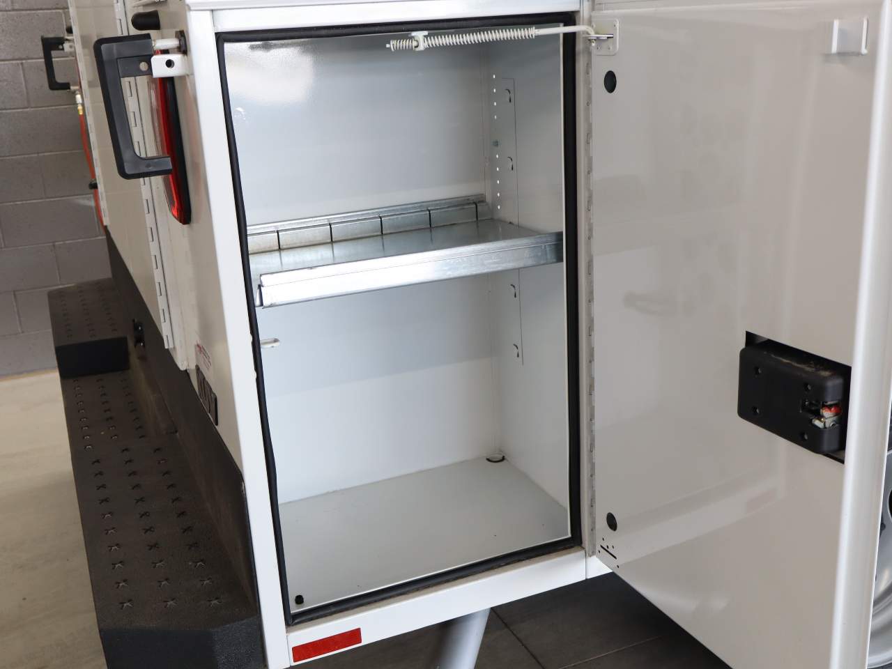 2025 Ford F-550 Super Duty Chassis Cab XL - Photo 15