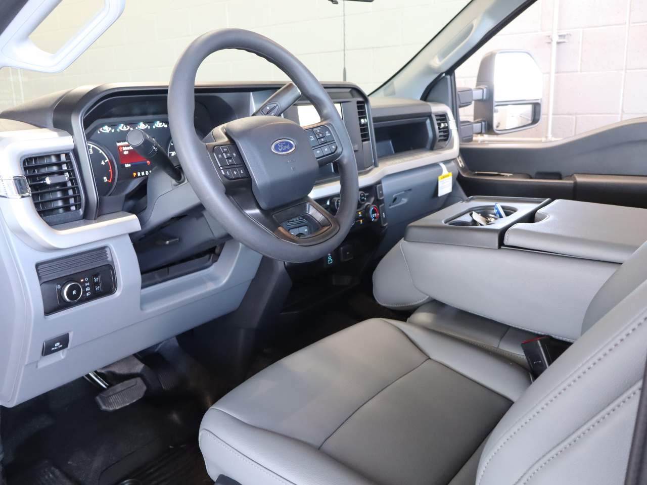 2025 Ford F-550 Super Duty Chassis Cab XL - Photo 21