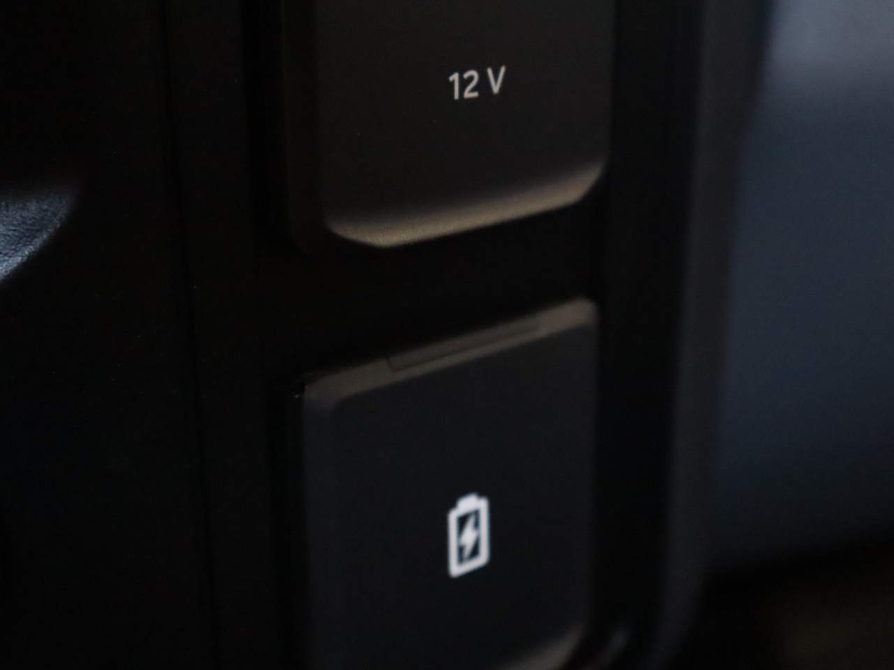 2025 Ford F-550 Super Duty Chassis Cab XL - Photo 29
