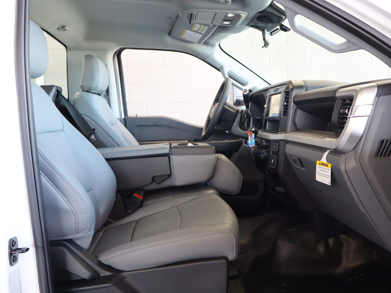 2025 Ford F-550 Super Duty Chassis Cab XL - Photo 23