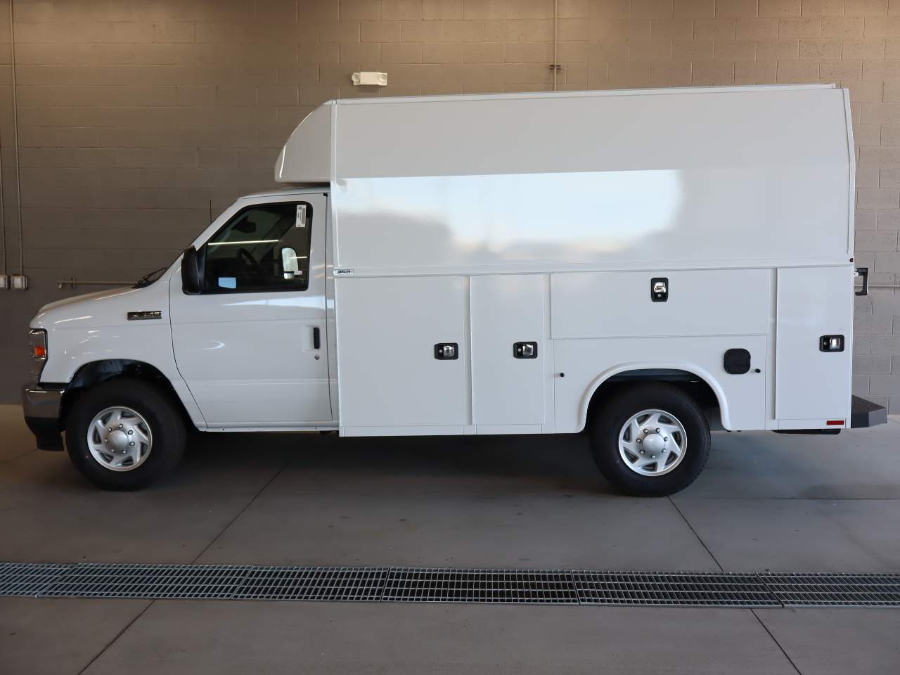 2027 Ford E-Series Full-Size
