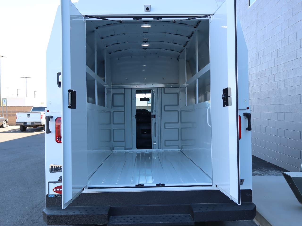 2025 Ford E-Series Cutaway Base - Photo 6