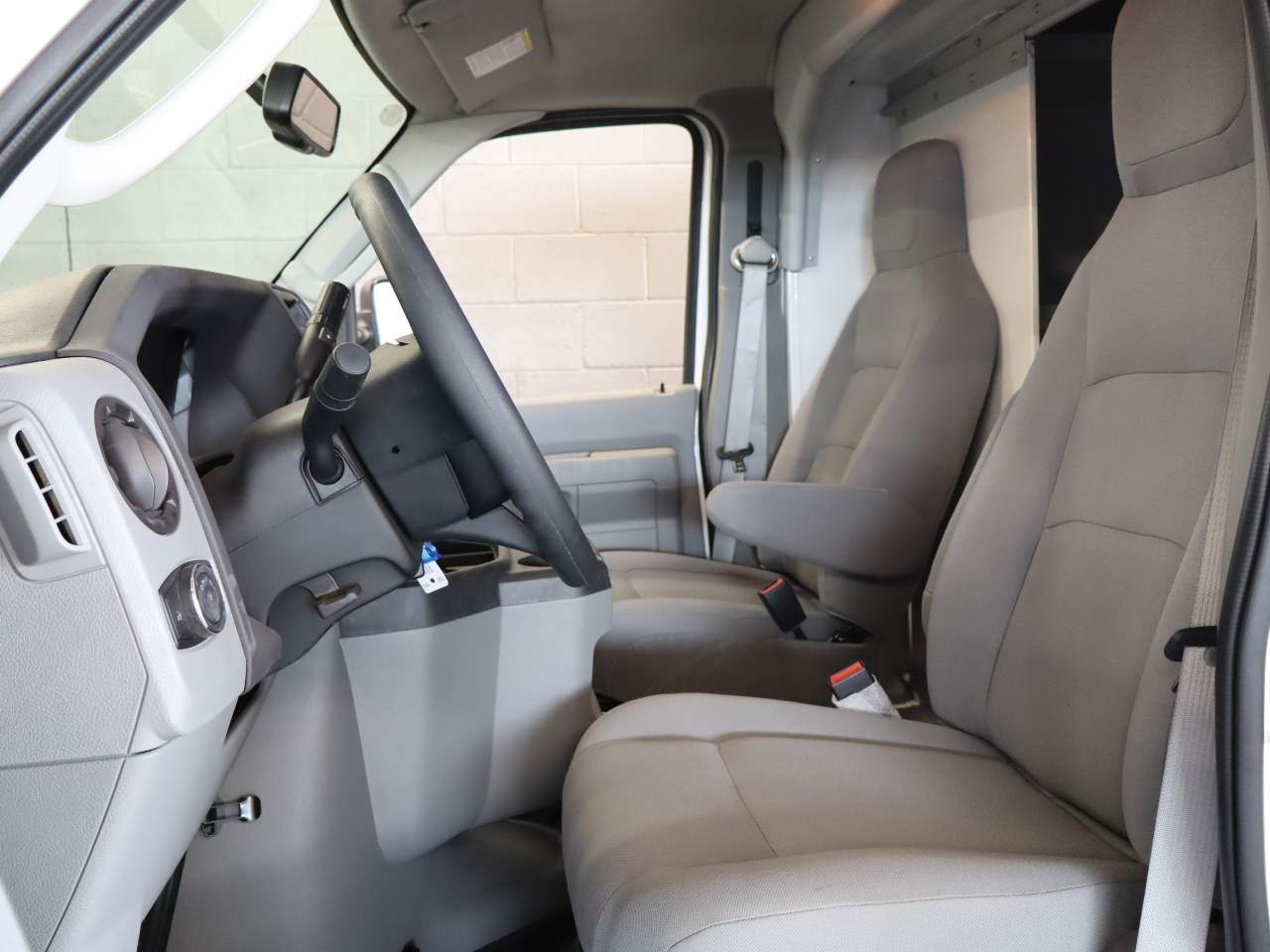 2025 Ford E-Series Cutaway Base - Photo 21
