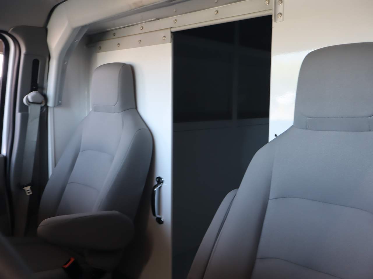 2025 Ford E-Series Cutaway Base - Photo 22