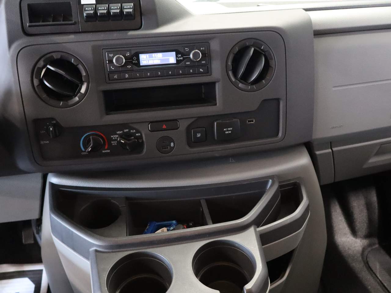 2025 Ford E-Series Cutaway Base - Photo 27