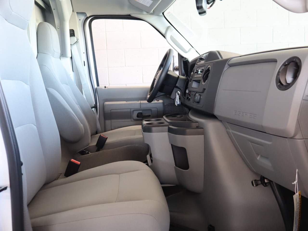 2025 Ford E-Series Cutaway Base - Photo 23