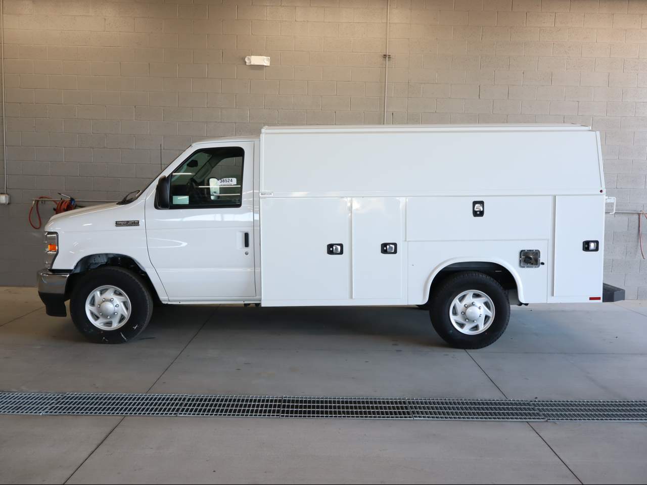 2025 Ford E-Series Full-Size