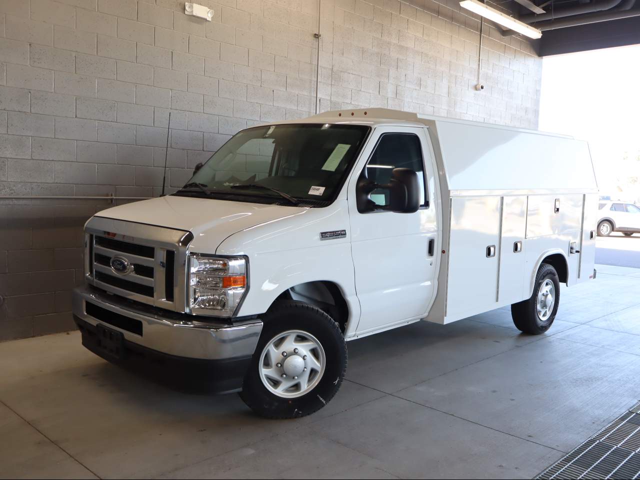 2025 Ford E-Series Full-Size