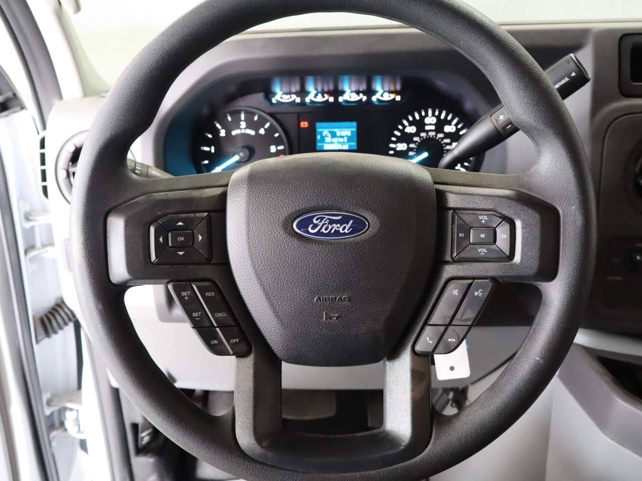2025 Ford E-Series Cutaway Base - Photo 21