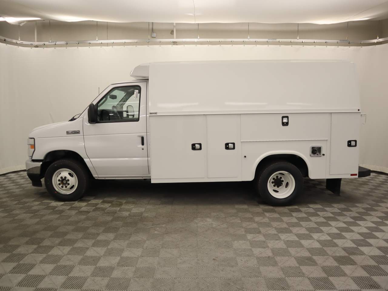 2024 Ford E-Series E-350 SD