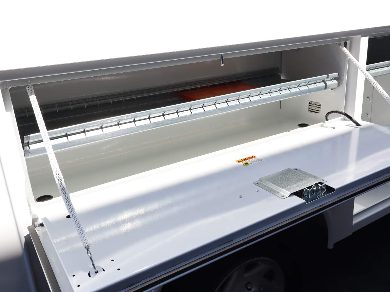 2025 Ford E-Series Cutaway Base - Photo 17