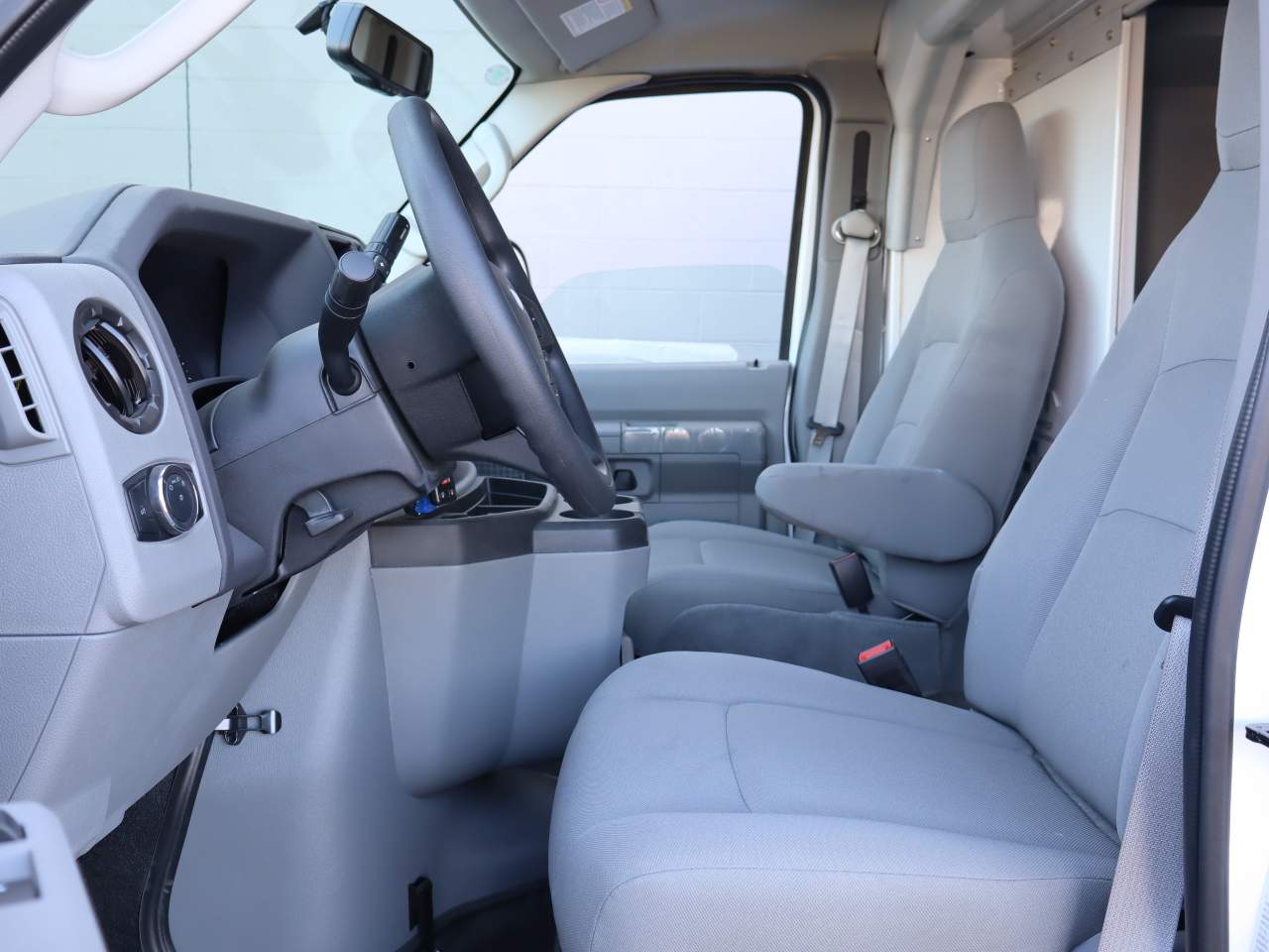 2025 Ford E-Series Cutaway Base - Photo 22