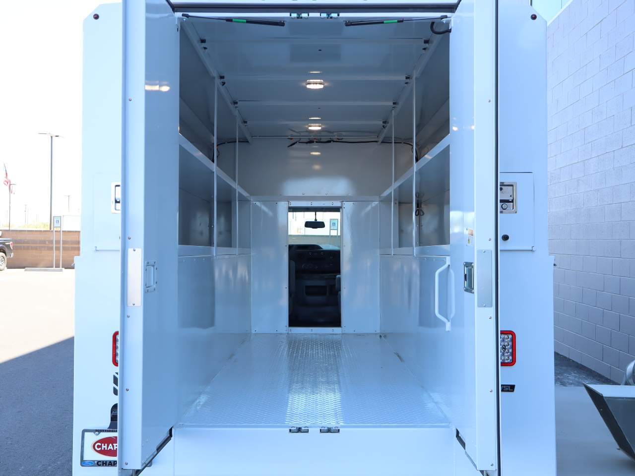 2025 Ford E-Series Cutaway Base - Photo 6