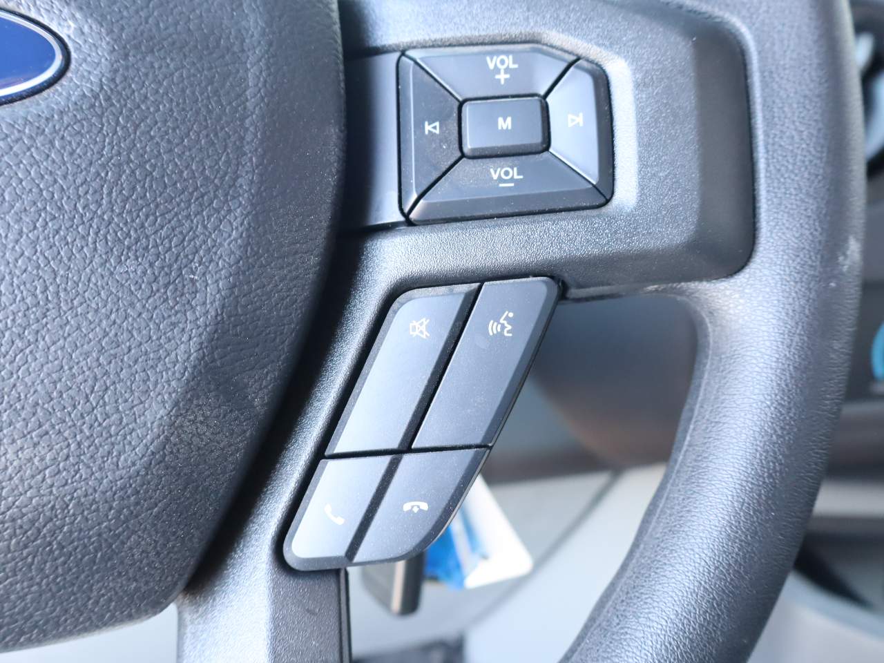 2025 Ford E-Series Cutaway Base - Photo 32