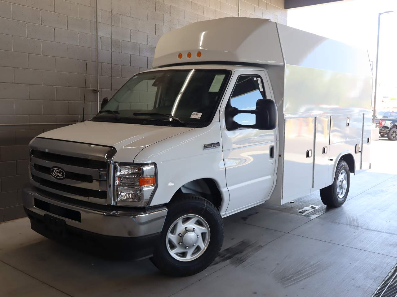 2027 Ford E-Series Full-Size