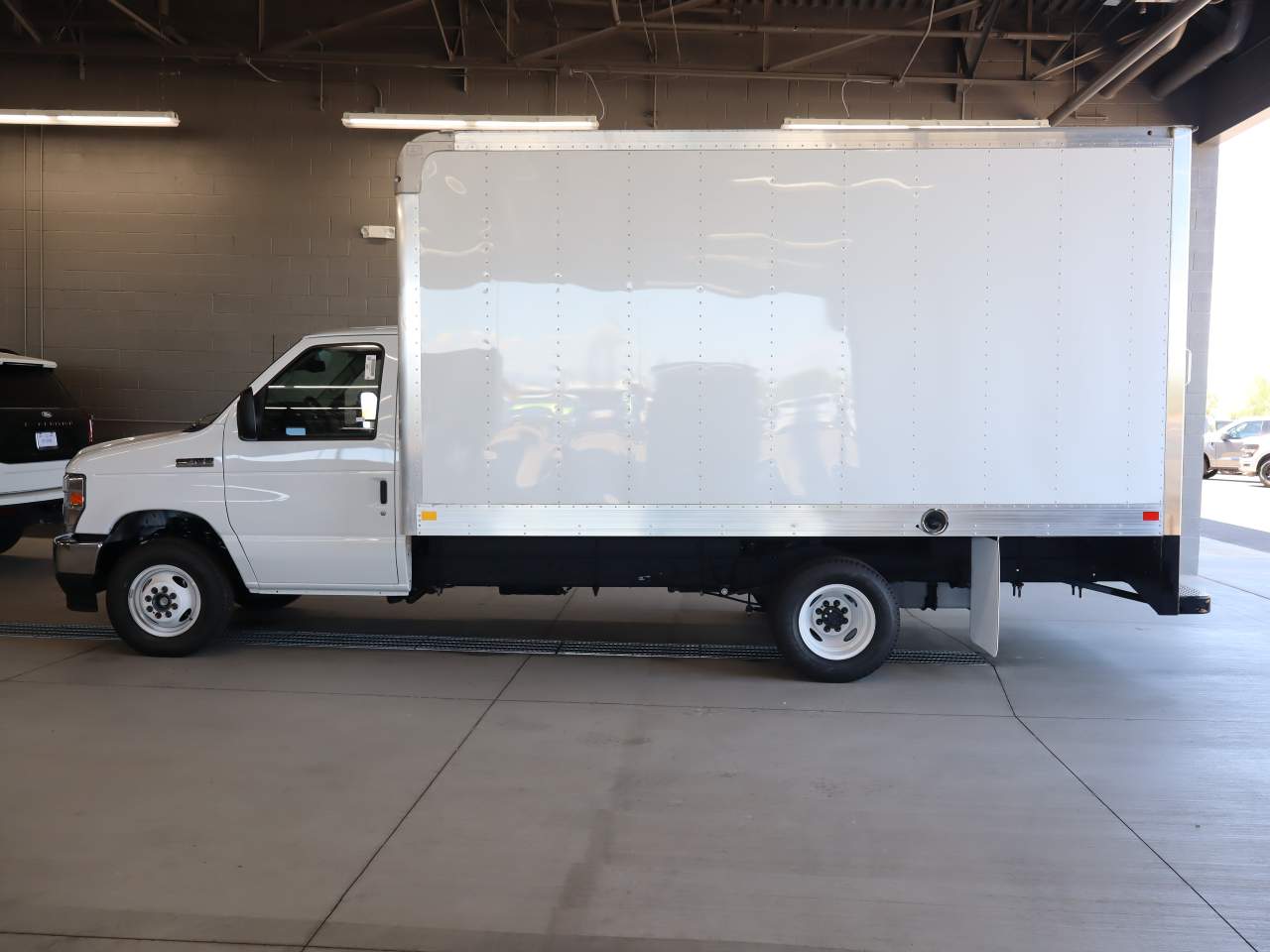 2027 Ford E-Series Full-Size