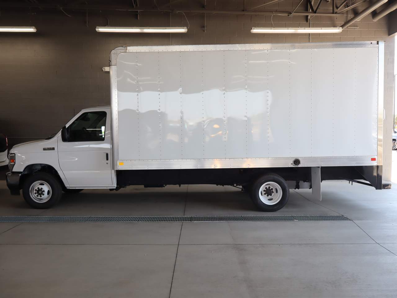 2027 Ford E-Series Full-Size