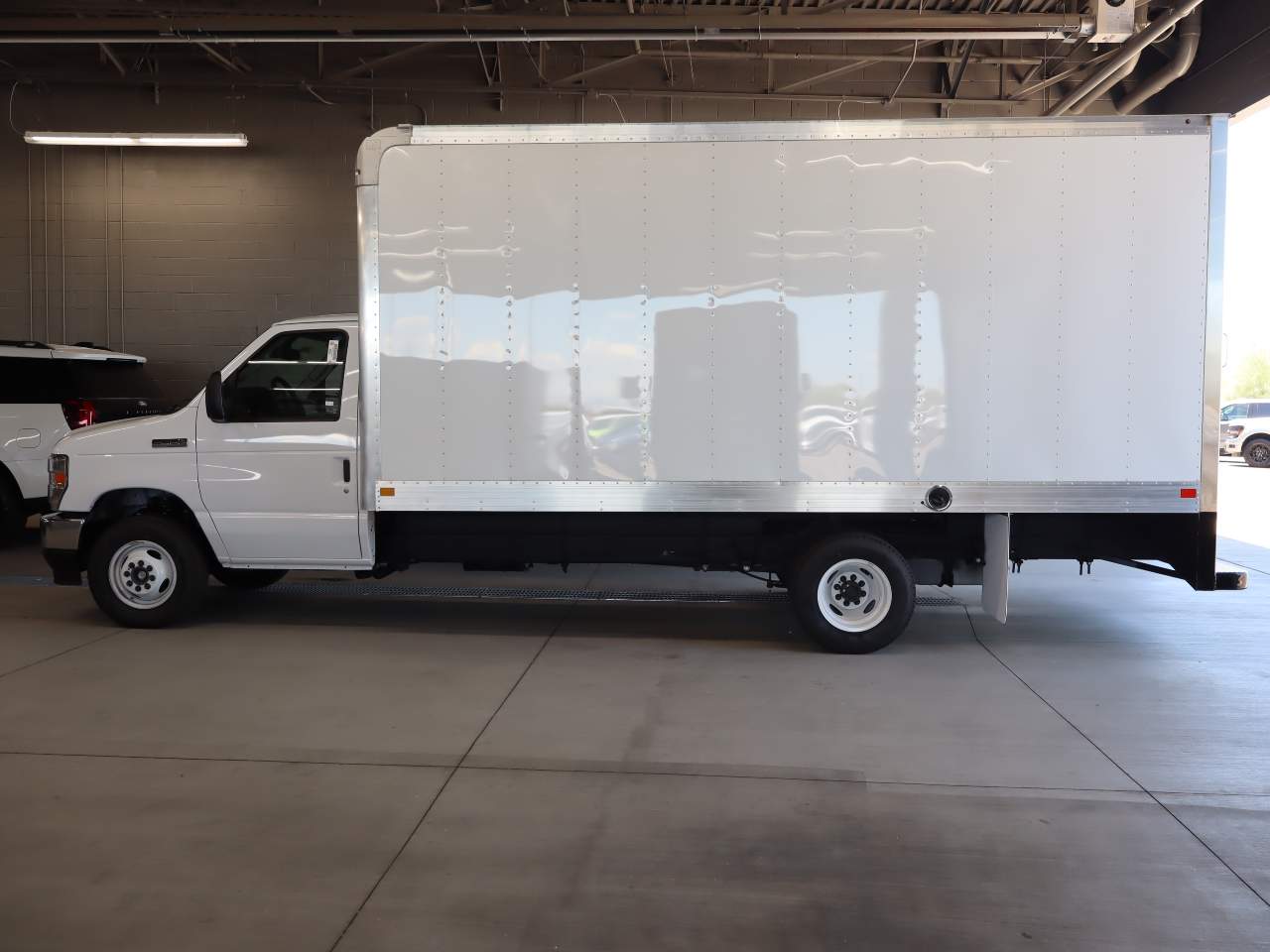 2027 Ford E-Series Full-Size