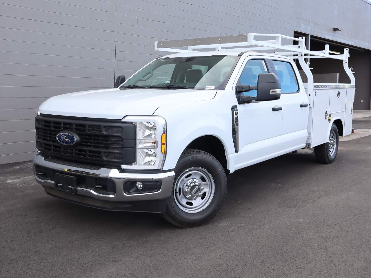 2024 Ford F-250 Super Duty Crew Cab XL