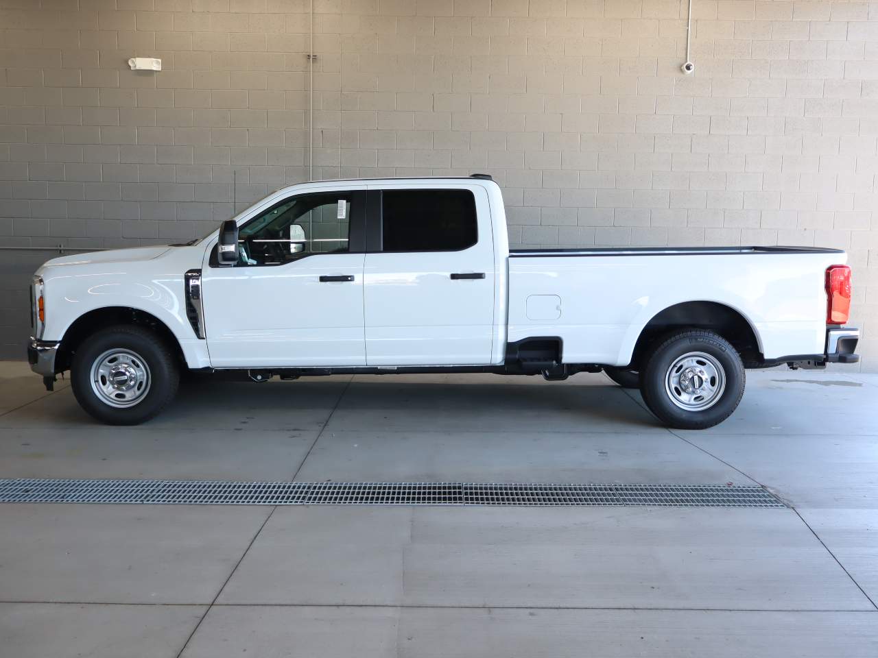 2026 Ford F-250 Super Duty Crew Cab XL